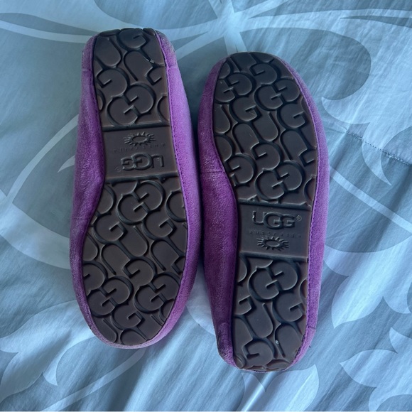 Pink Ugg Slippers - Picture 4 of 6